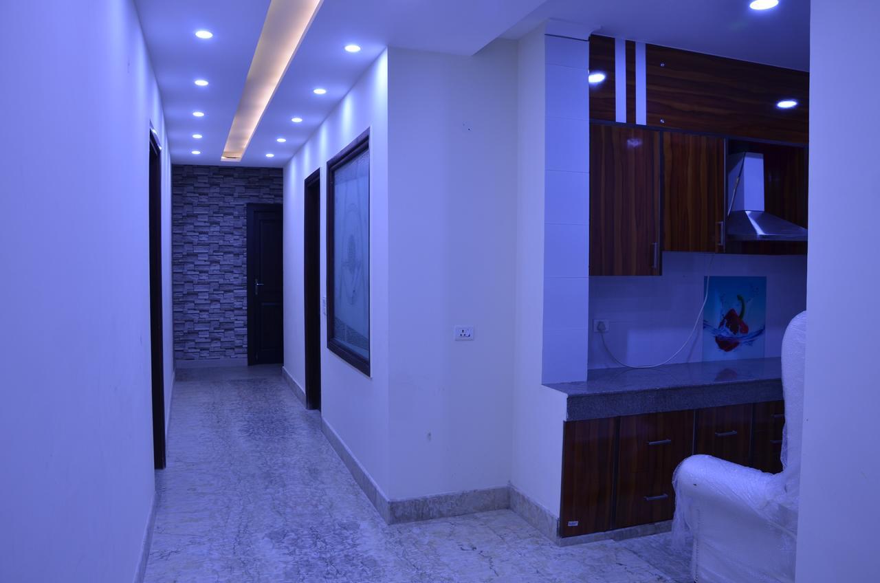 Hotel Royal International New Delhi Exterior photo