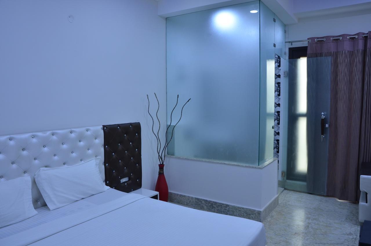 Hotel Royal International New Delhi Exterior photo